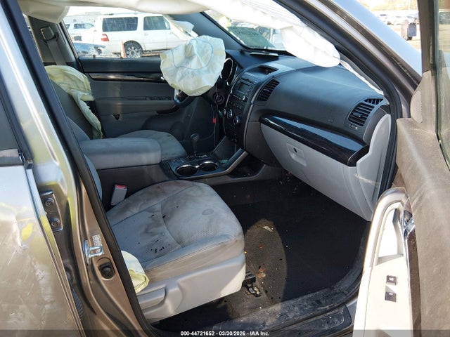 44721652 :رقم المزاد ، 5XYKTCA17BG009834 vin ، 2011 Kia Sorento Lx مزاد بيع