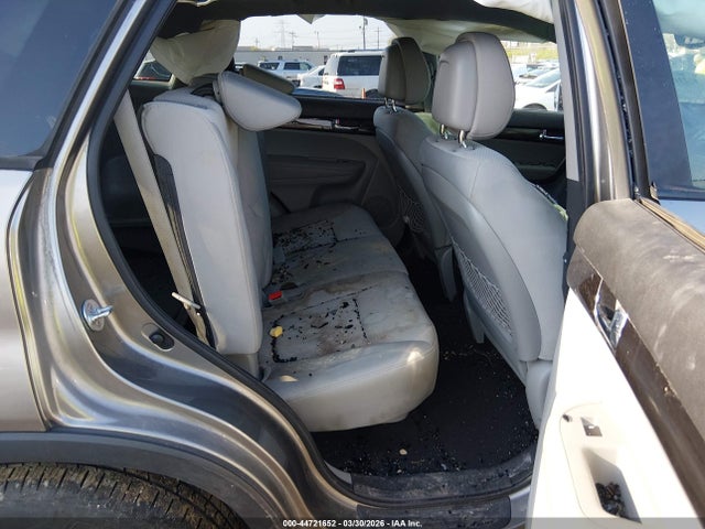 44721652 :رقم المزاد ، 5XYKTCA17BG009834 vin ، 2011 Kia Sorento Lx مزاد بيع