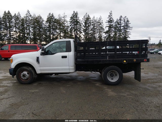 Ford F-350 Chassis Xl 2017 1FDRF3G6XHEE66059 Image 14