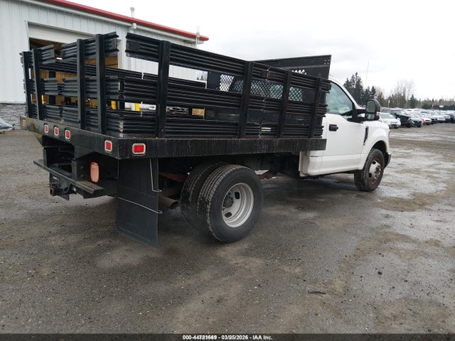 Ford F-350 Chassis Xl 2017 1FDRF3G6XHEE66059 Image 4