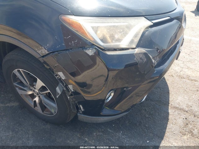 2T3WFREV0JW493306 Toyota Rav4 Xle