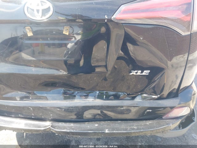 2T3WFREV0JW493306 Toyota Rav4 Xle