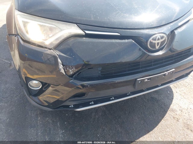 2T3WFREV0JW493306 Toyota Rav4 Xle