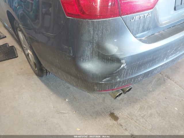 Auction sale of the 2011 Volkswagen Jetta 2.5l Sel, vin: 3VWLX7AJ3BM331757, lot number: 44721747
