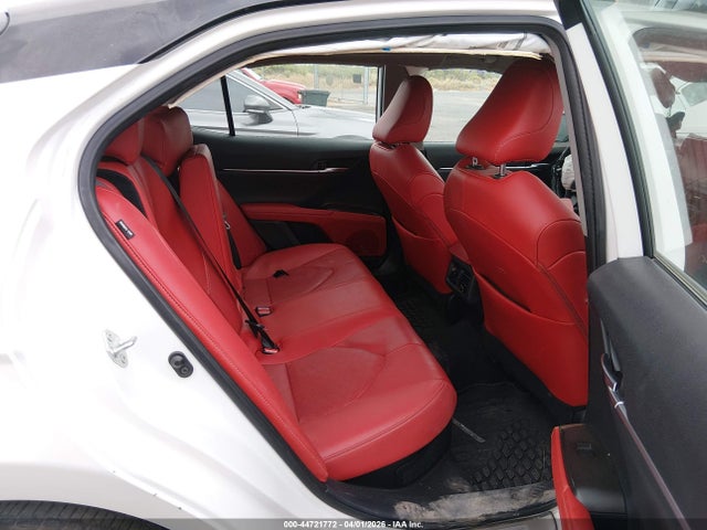 4T1K31AK6NU041413 Toyota Camry Xse Hybrid