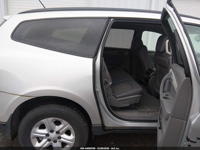 Chevrolet Traverse Ls 2015 1GNKRFED6FJ340051 Image 8