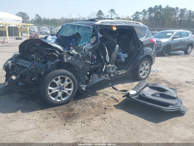 Ford Escape Titanium 2015 1FMCU9J90FUB44129 Image 2