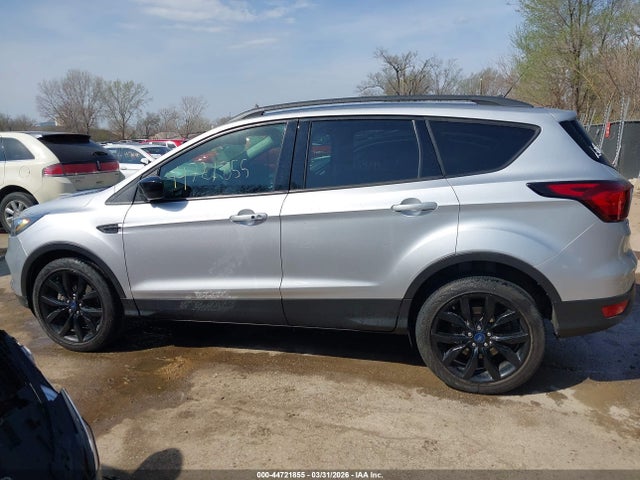 Продажа на аукционе авто 2019 Ford Escape Se, vin: 1FMCU9GD9KUB78270, номер лота: 44721855