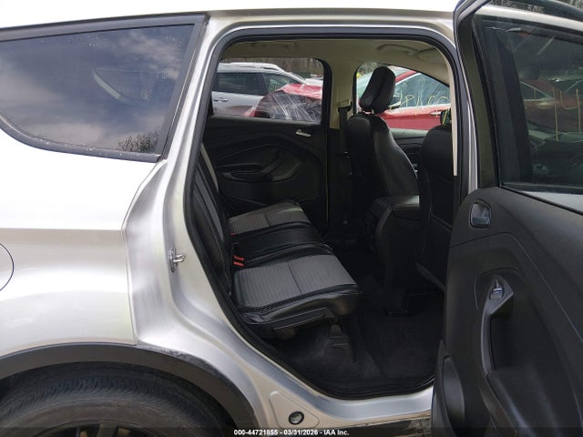 Продажа на аукционе авто 2019 Ford Escape Se, vin: 1FMCU9GD9KUB78270, номер лота: 44721855