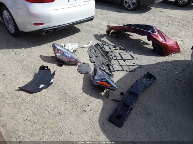 3MYDLBYVXKY505140 Toyota YARIS LE