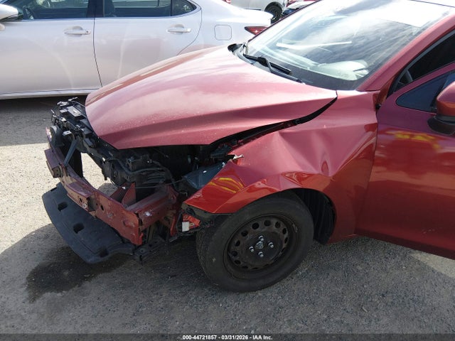 3MYDLBYVXKY505140 Toyota YARIS LE