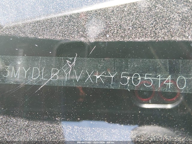3MYDLBYVXKY505140 Toyota YARIS LE