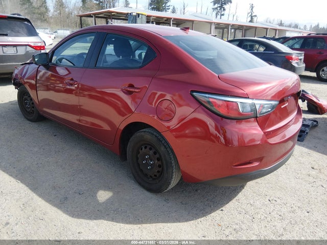 2019 TOYOTA YARIS 3MYDLBYVXKY505140 Photo 2