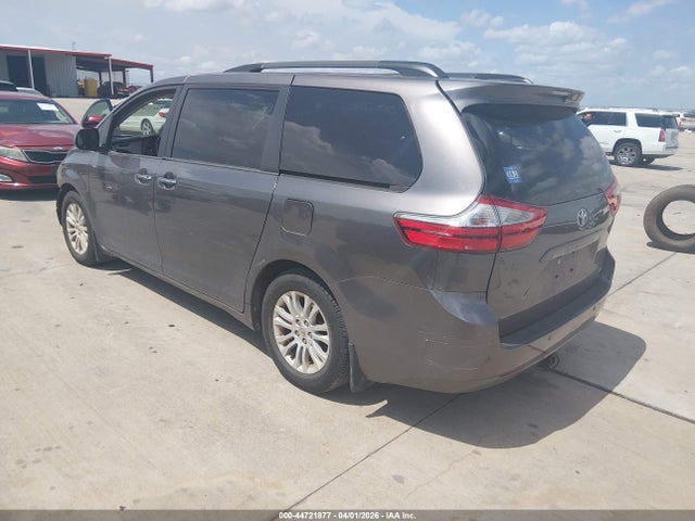 Продаж на аукціоні авто 2017 Toyota Sienna Xle Premium 8 Passenger, vin: 5TDYZ3DC5HS799040, номер лоту: 44721877