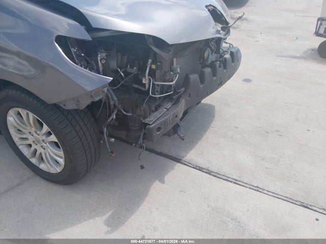 Продаж на аукціоні авто 2017 Toyota Sienna Xle Premium 8 Passenger, vin: 5TDYZ3DC5HS799040, номер лоту: 44721877