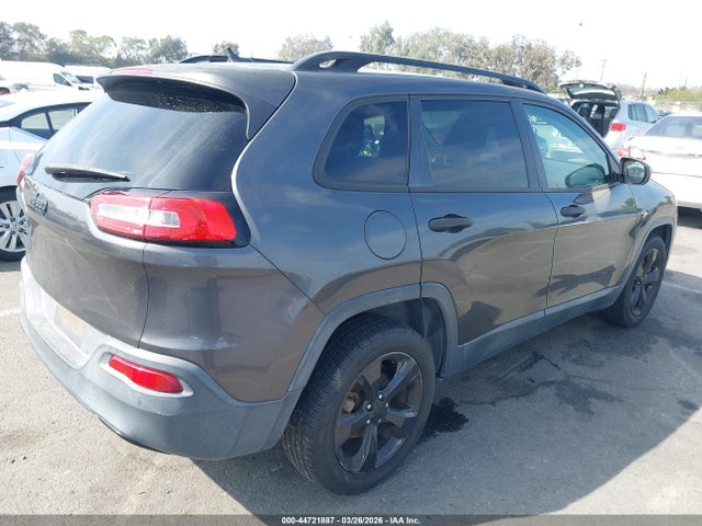 1C4PJLAB6HW607364 Jeep Cherokee Altitude Fwd