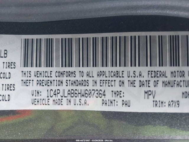 1C4PJLAB6HW607364 Jeep Cherokee Altitude Fwd