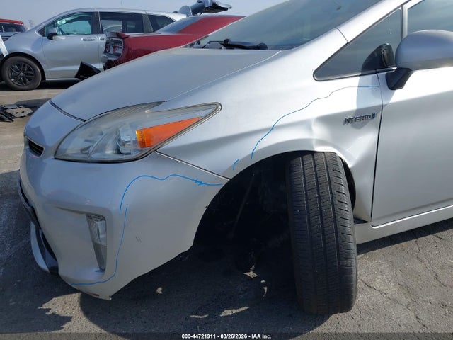 Toyota Prius Two 2014 JTDKN3DU1E0367229 Image 6