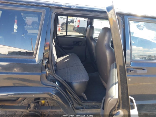 44721921 :رقم المزاد ، 1J4FF68S6XL663934 vin ، 1999 Jeep Cherokee Classic/sport مزاد بيع