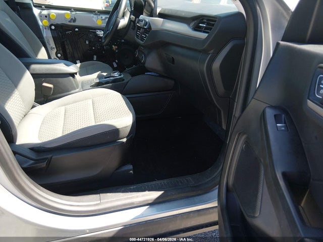 44721926 :رقم المزاد ، 1FMCU0BZ2NUB46246 vin ، 2022 Ford Escape Se Hybrid مزاد بيع