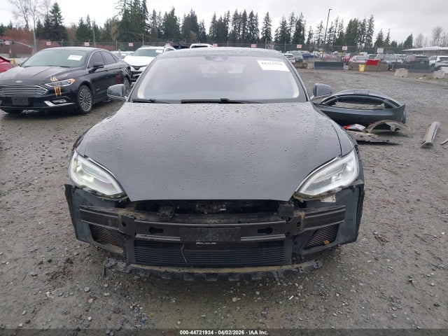 2016 Tesla Model S 60d/70d/75d/85d/90d მანქანა იყიდება აუქციონზე, vin: 5YJSA1E2XGF153549, აუქციონის ნომერი: 44721934