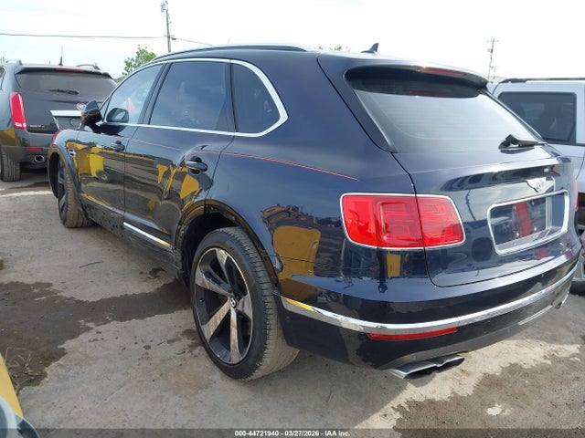 2019 BENTLEY BENTAYGA SJAAM2ZV3KC024962 Photo 2