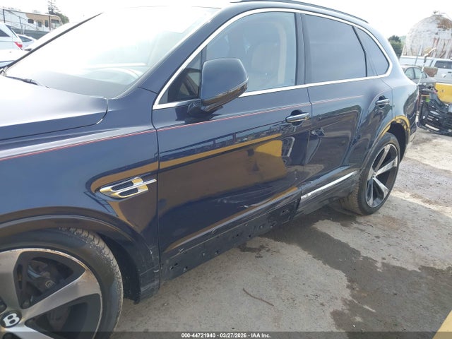 2019 BENTLEY BENTAYGA SJAAM2ZV3KC024962 Photo 5