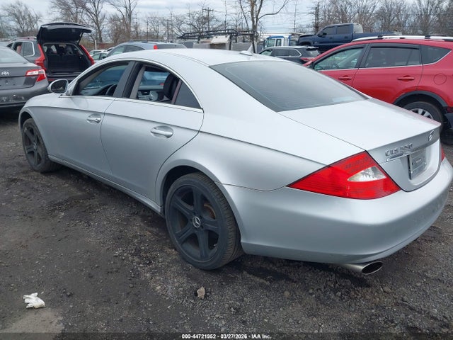 2007 MERCEDES-BENZ CLS 550 WDDDJ72X17A078833 Photo 2
