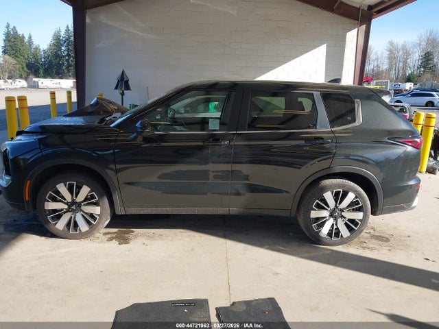 JA4J3VA80SZ055425 Mitsubishi Outlander Se 2.5 2wd