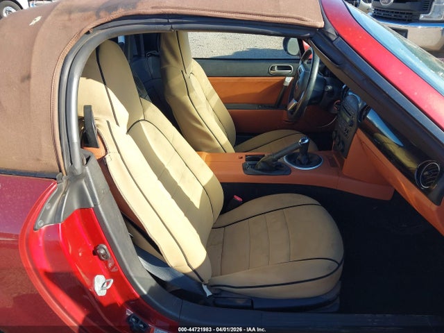 44721983 :رقم المزاد ، JM1NC25F060104079 vin ، 2006 Mazda Mx-5 Grand Touring مزاد بيع