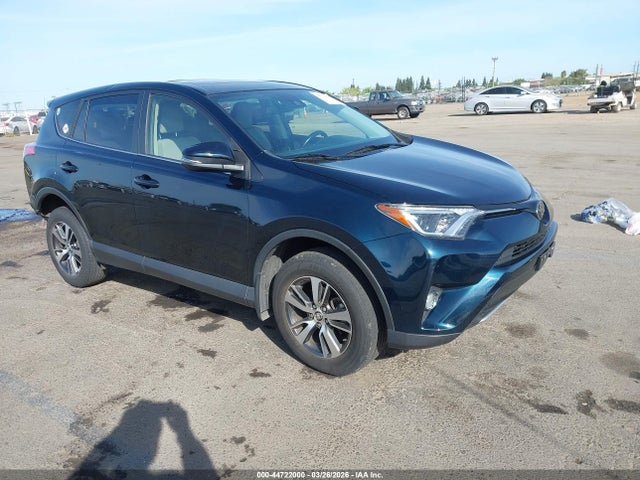 2018 TOYOTA RAV4 JTMWFREV1JD130686