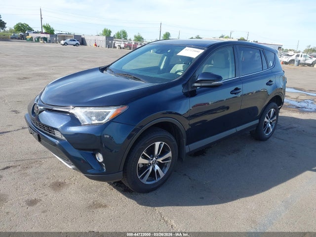 2018 TOYOTA RAV4 JTMWFREV1JD130686 Photo 1