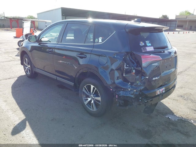 2018 TOYOTA RAV4 JTMWFREV1JD130686 Photo 2