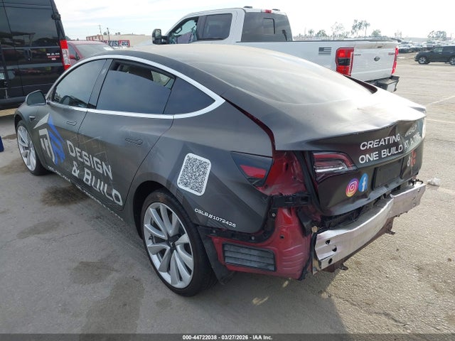Продаж на аукціоні авто 2019 Tesla Model 3 Long Range/performance, vin: 5YJ3E1EB2KF454561, номер лоту: 44722038