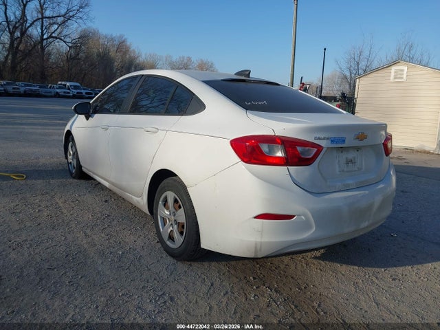 2018 CHEVROLET CRUZE 1G1BC5SM2J7206855 Photo 2
