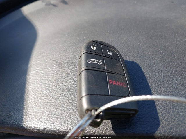 2016 Chrysler 200 Touring მანქანა იყიდება აუქციონზე, vin: 1C3CCCFB3GN196709, აუქციონის ნომერი: 44722066