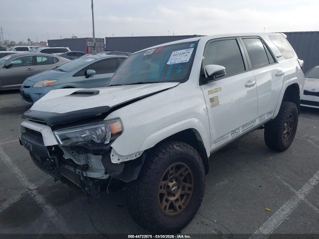 2020 TOYOTA 4RUNNER JTEBU5JRXL5837316 Photo 1