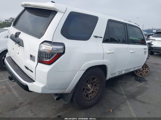 2020 TOYOTA 4RUNNER JTEBU5JRXL5837316 Photo 3