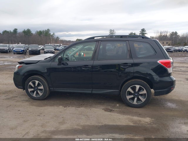 Продаж на аукціоні авто 2017 Subaru Forester 2.5i, vin: JF2SJABC2HH472279, номер лоту: 44722080