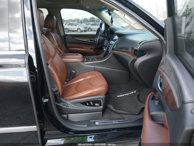 44722121 :رقم المزاد ، 1GYS4NKJXFR514095 vin ، 2015 Cadillac Escalade Premium مزاد بيع