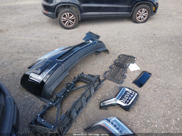 44722121 :رقم المزاد ، 1GYS4NKJXFR514095 vin ، 2015 Cadillac Escalade Premium مزاد بيع