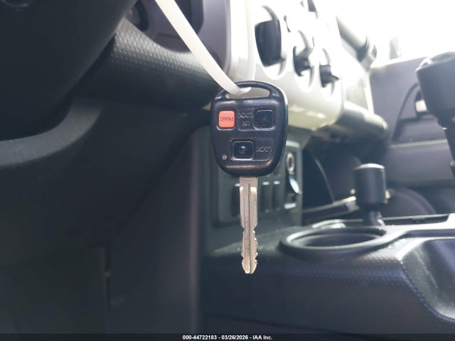 Toyota FJ Cruiser 2014 JTEBU4BF3EK186159 Image 11