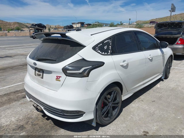 Ford FOCUS ST 2018 1FADP3L93JL211420 Image 4