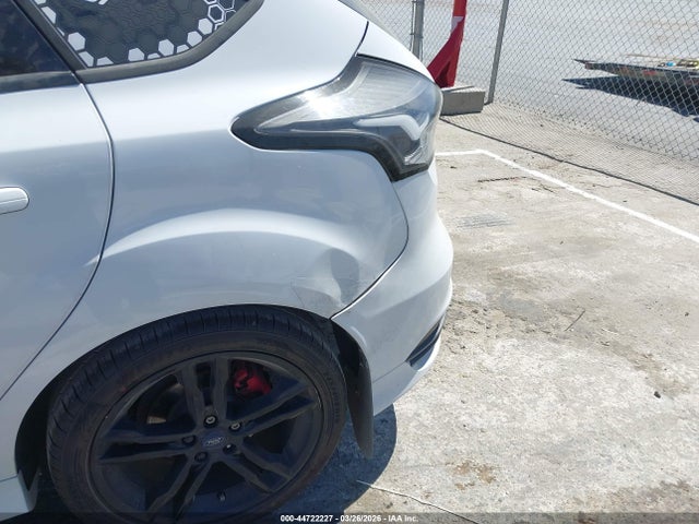 Ford FOCUS ST 2018 1FADP3L93JL211420 Image 6