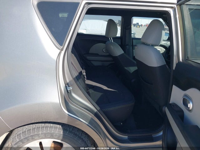2014 KIA SOUL KNDJP3A53E7035769 Photo 7