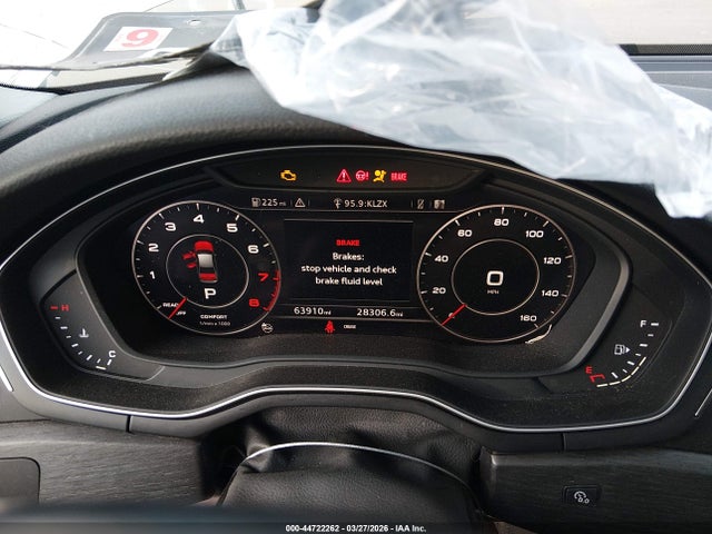 44722262 :رقم المزاد ، WAUDNAF4XHN054047 vin ، 2017 Audi A4 2.0t Season Of Audi Premium مزاد بيع