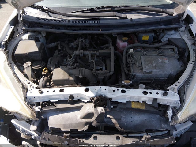 JTDKDTB35E1562855 Toyota Prius C One