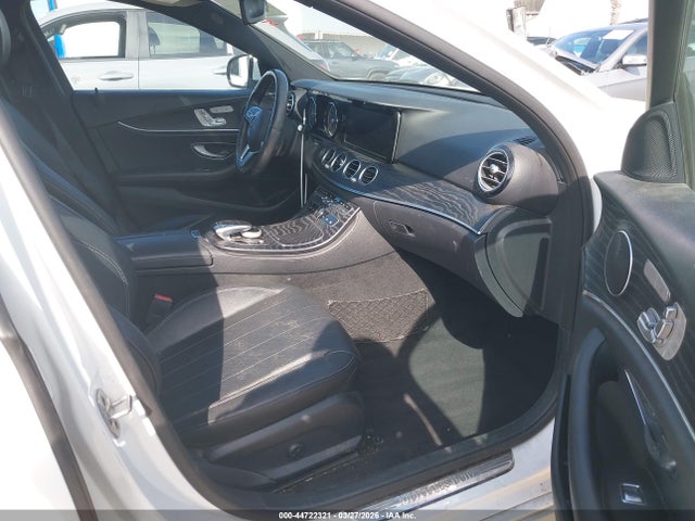 WDDZF4JB0KA529528 Mercedes-Benz E 300