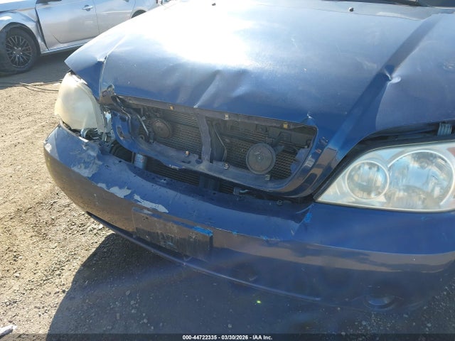 44722335 :رقم المزاد ، KNDUP131346508800 vin ، 2004 Kia Sedona Ex/lx مزاد بيع