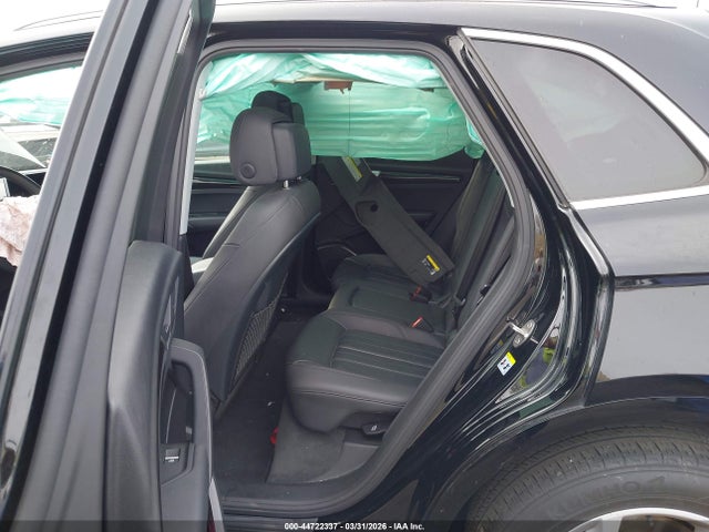 WA1BNAFY7J2207384 Audi Q5 2.0t Premium/2.0t Tech Premium